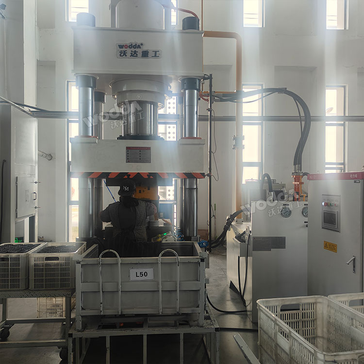 500噸鋁制密封圈成型液壓機(jī).jpg